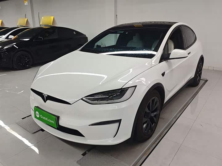 Фото 2 - Tesla Model X