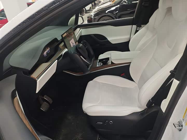 Фото 7 - Tesla Model X