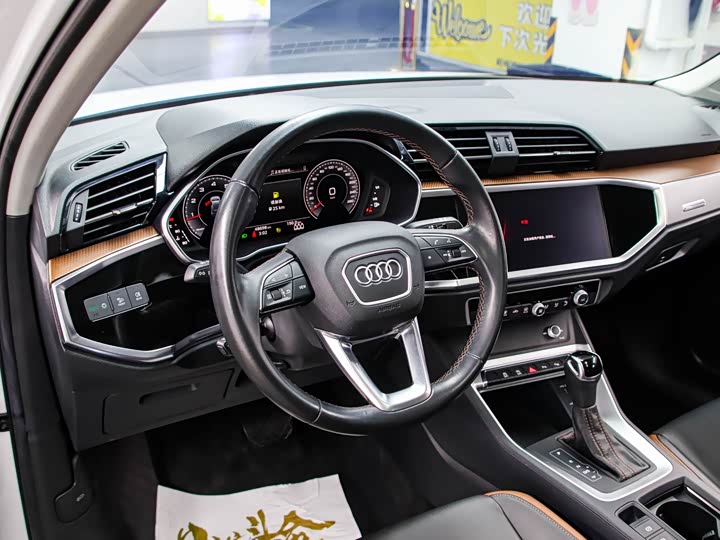 Фото 5 - Audi Q3