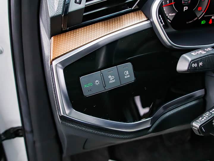 Фото 7 - Audi Q3