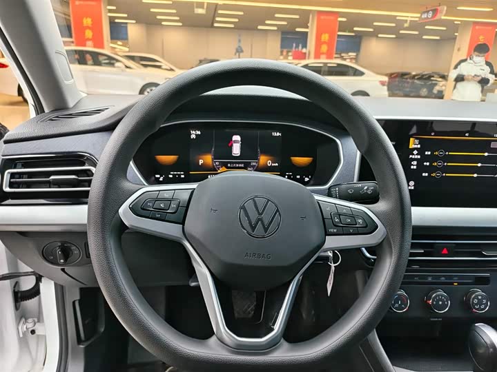 Фото 9 - Volkswagen Lavida