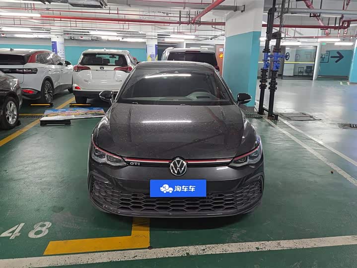 Фото 2 - Volkswagen Golf GTI