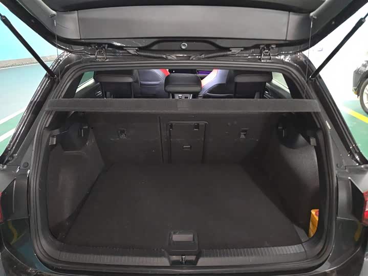 Фото 4 - Volkswagen Golf GTI