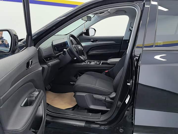 Фото 9 - Ford Equator Sport