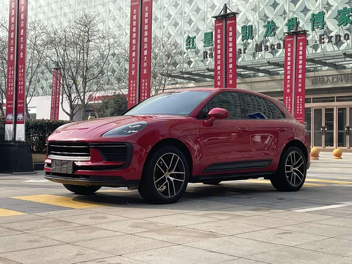 Фото 1 - Porsche Macan