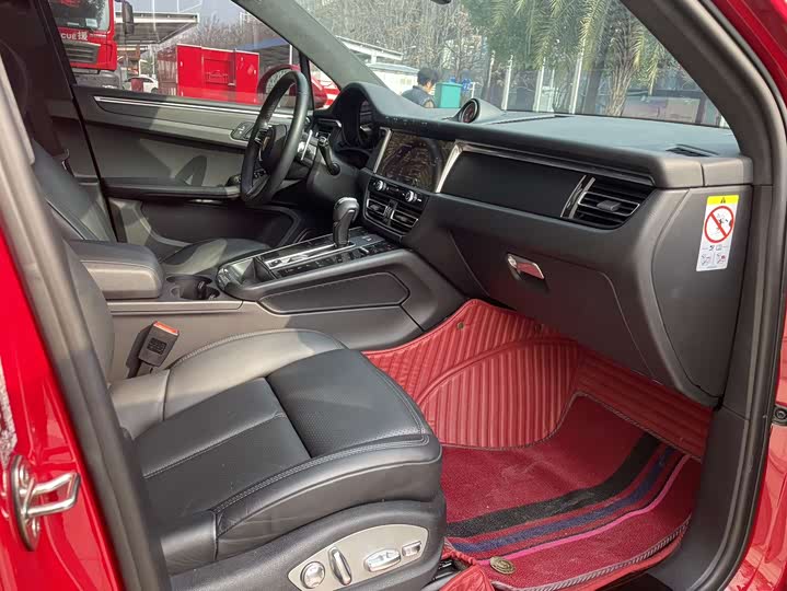 Фото 8 - Porsche Macan