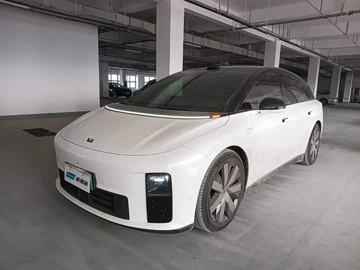 Фото 1 - LiXiang i6