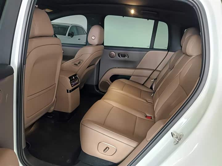 Фото 9 - LiXiang i6