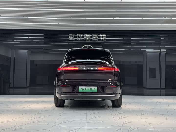 Фото 4 - Voyah Taishan