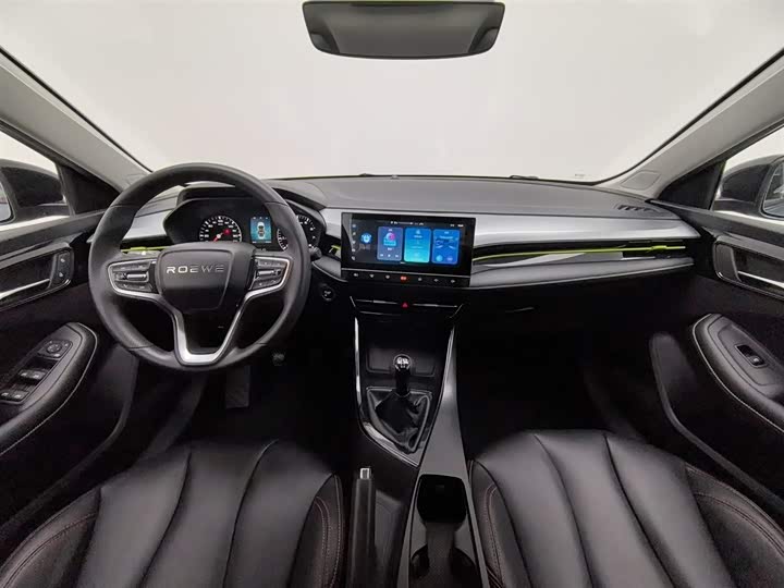 Фото 5 - Roewe i5