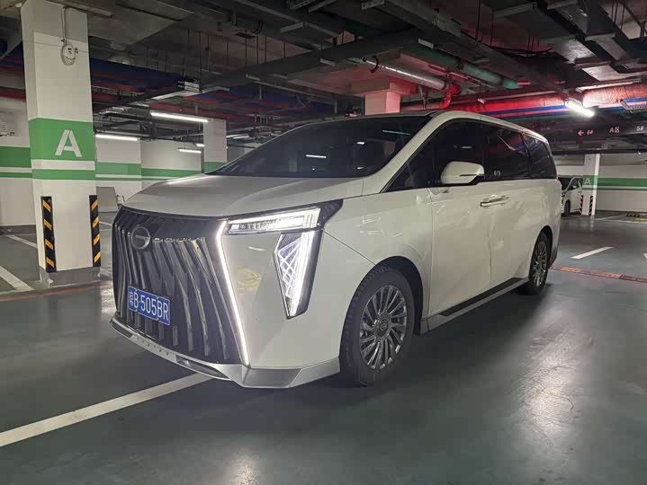 Фото 1 - GAC Trumpchi M8