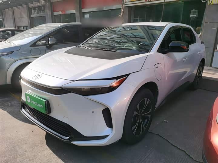 Фото 1 - Toyota bZ4X Platinum