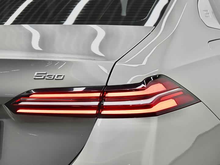 Фото 6 - BMW 5 Series