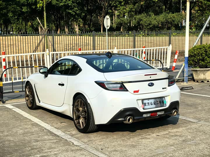 Фото 8 - Subaru BRZ