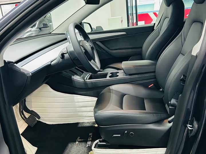 Фото 7 - Tesla Model Y