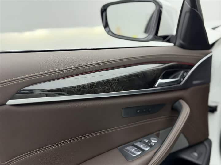 Фото 8 - BMW 5 Series