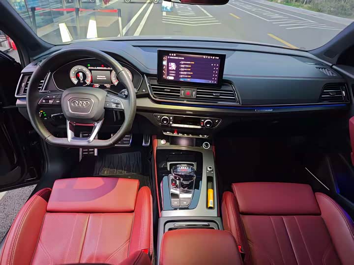 Фото 3 - Audi Q5L