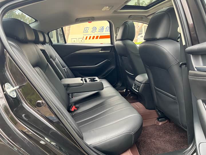 Фото 9 - Mazda Atenza