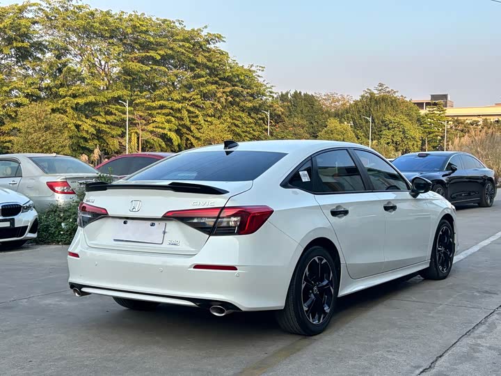 Фото 4 - Honda Civic