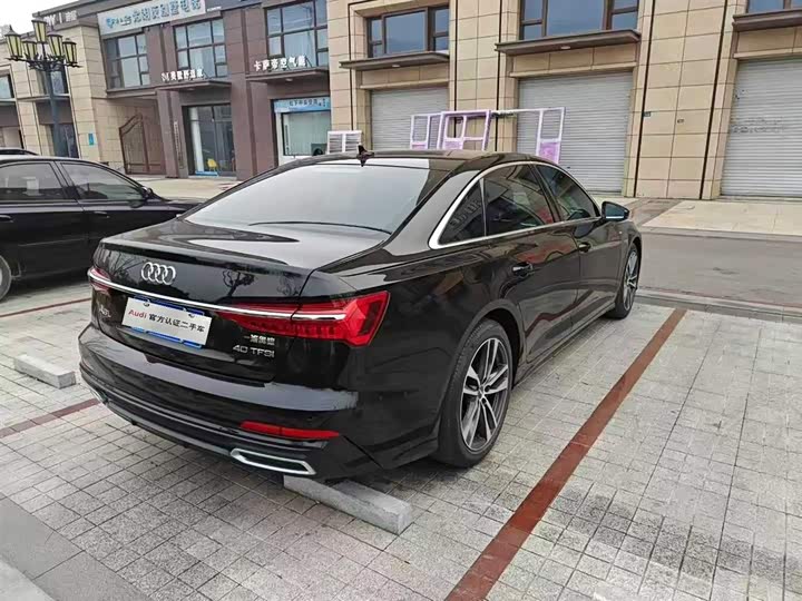 Фото 2 - Audi A6L