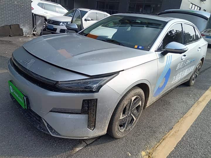 Фото 2 - Geely Galaxy L6