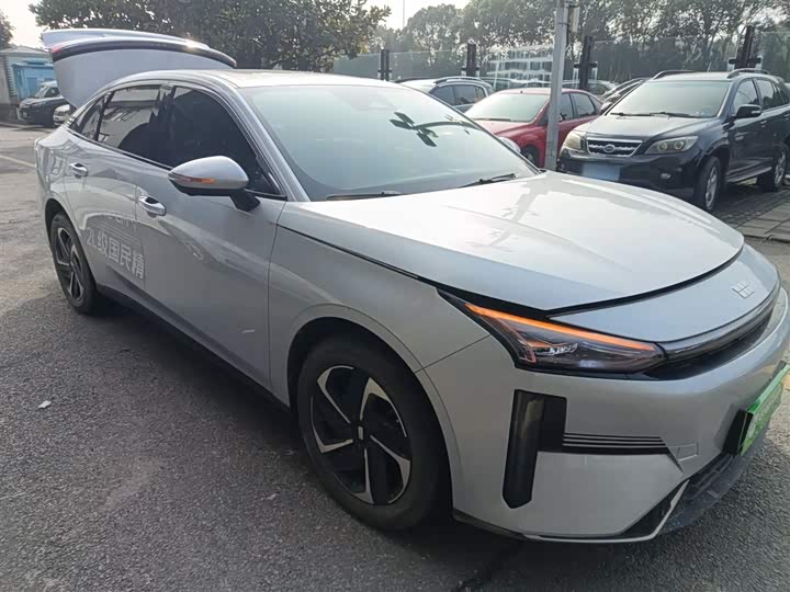 Фото 4 - Geely Galaxy L6