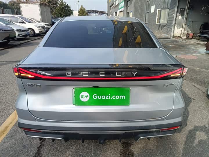 Фото 6 - Geely Galaxy L6