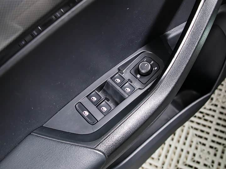 Фото 6 - Skoda Karoq