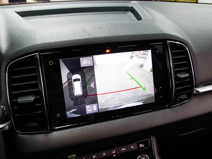 Фото 9 - Skoda Karoq