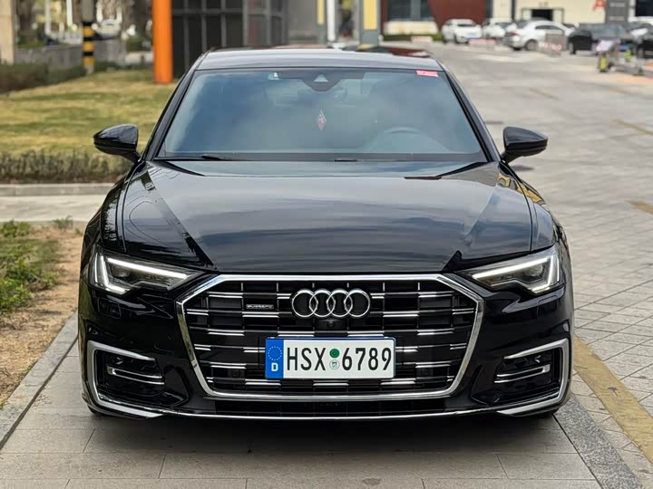 Фото 2 - Audi A6L