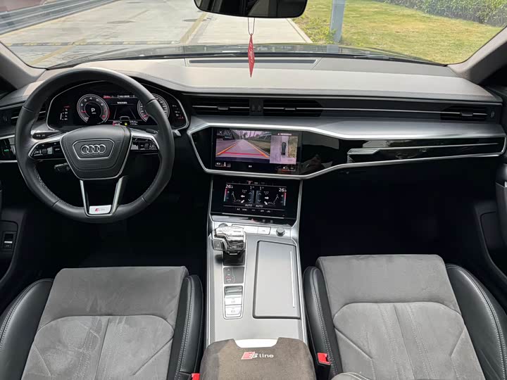 Фото 7 - Audi A6L