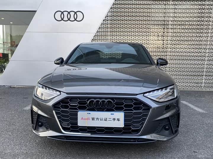 Фото 2 - Audi A4L