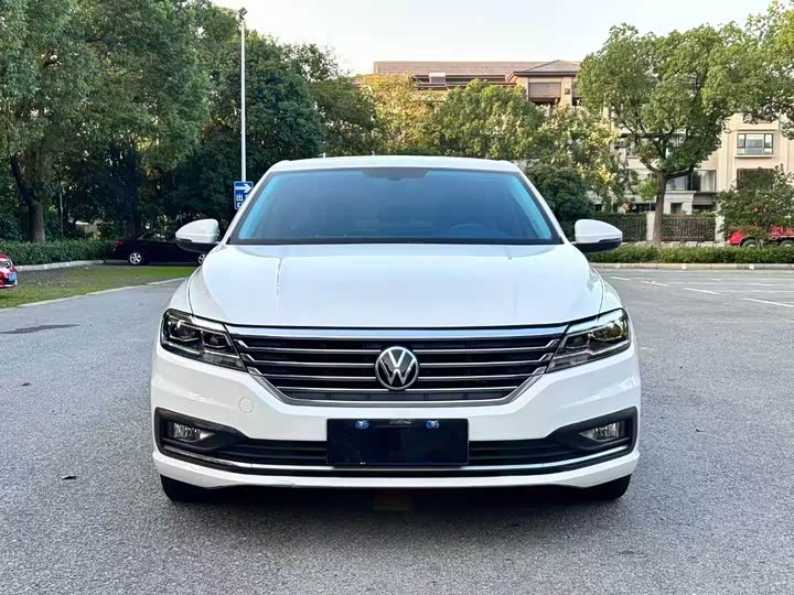 Фото 2 - Volkswagen Lavida