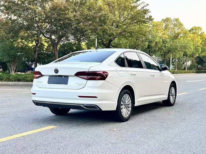 Фото 7 - Volkswagen Lavida