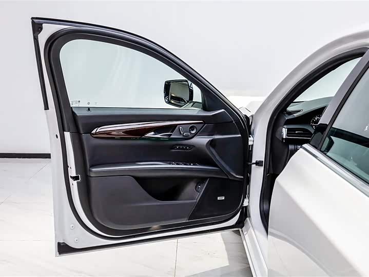 Фото 7 - Cadillac CT6