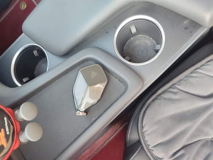 Фото 9 - Changan Deepal SL03