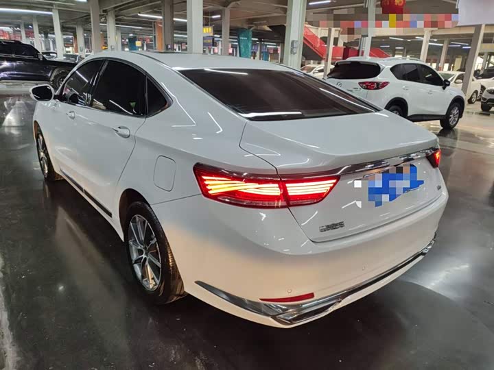 Фото 5 - Geely Emgrand GT