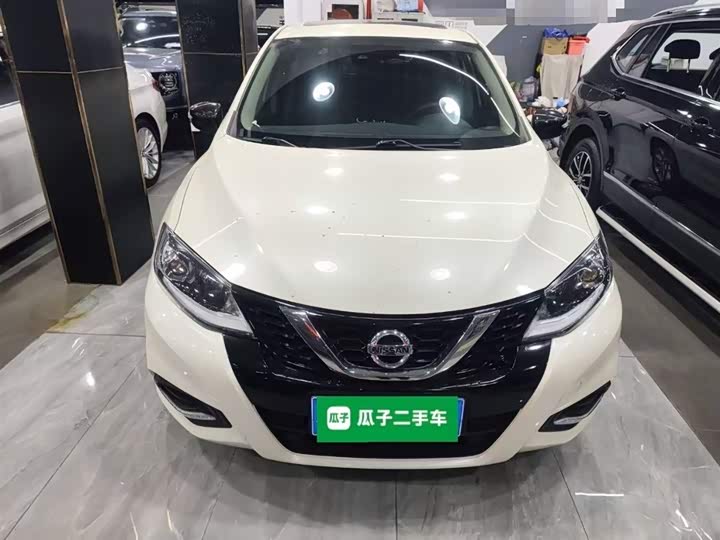 Фото 3 - Nissan Tiida