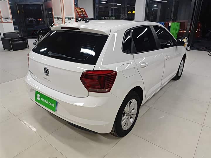 Фото 7 - Volkswagen Polo