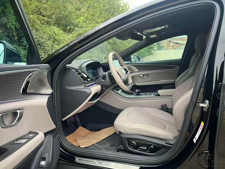 Фото 4 - BYD Han