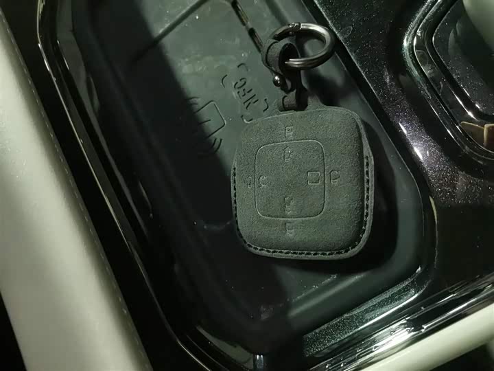 Фото 9 - Zeekr 009