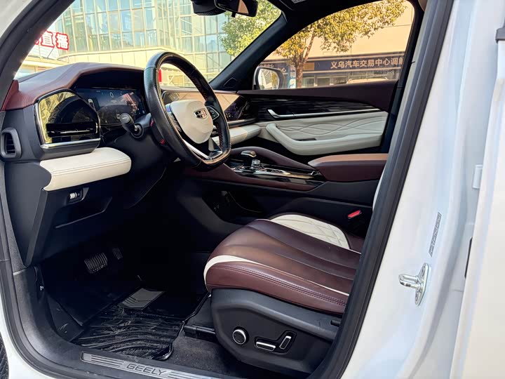 Фото 7 - Geely Monjaro