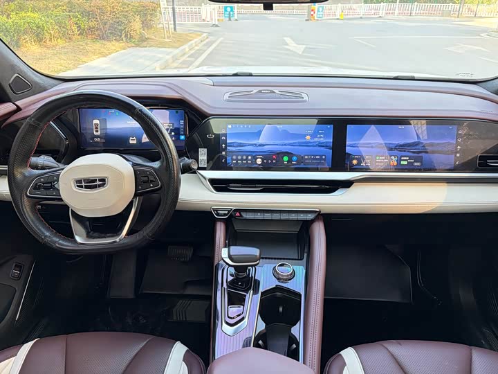 Фото 9 - Geely Monjaro