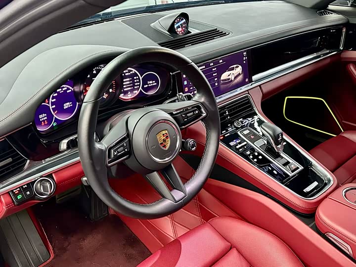 Фото 3 - Porsche Panamera