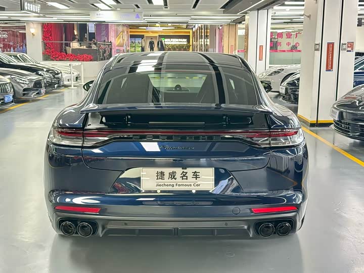 Фото 7 - Porsche Panamera