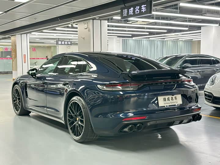 Фото 8 - Porsche Panamera