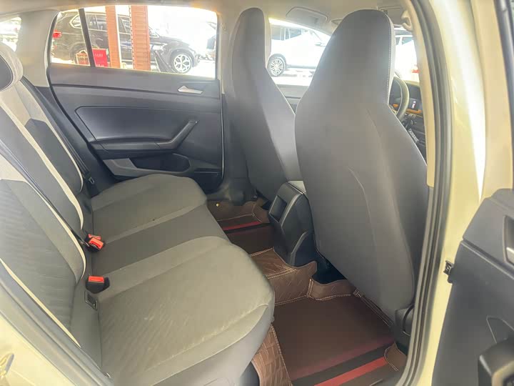 Фото 8 - Volkswagen Lavida