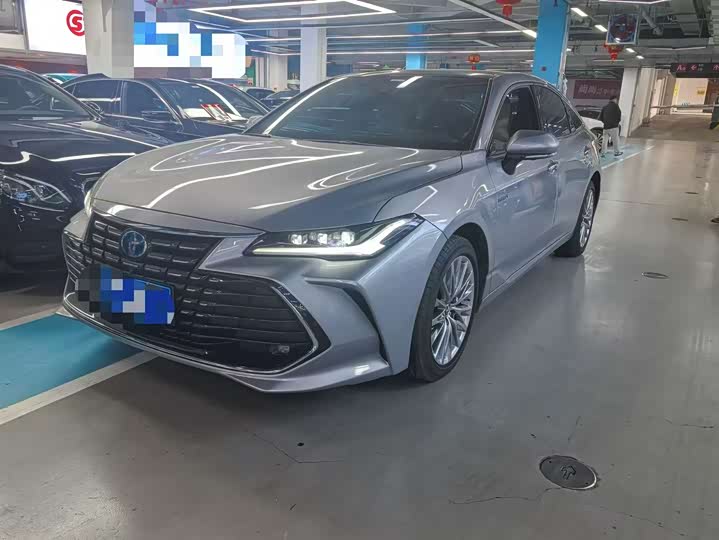 Фото 1 - Toyota Avalon