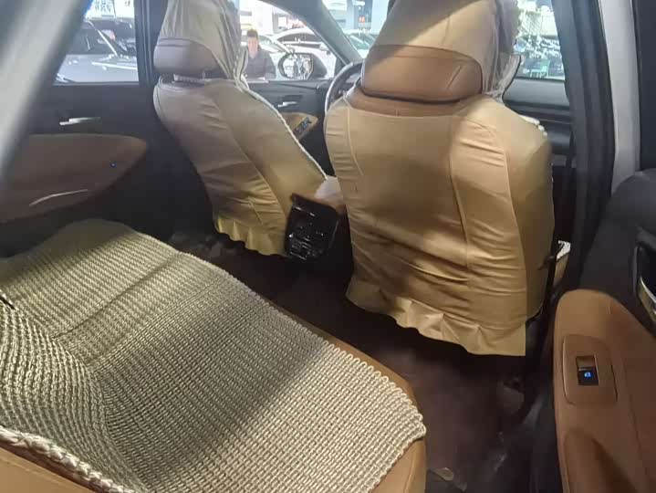 Фото 5 - Toyota Avalon