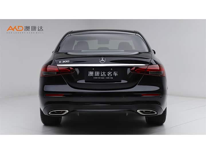 Фото 4 - Mercedes-Benz E-Class